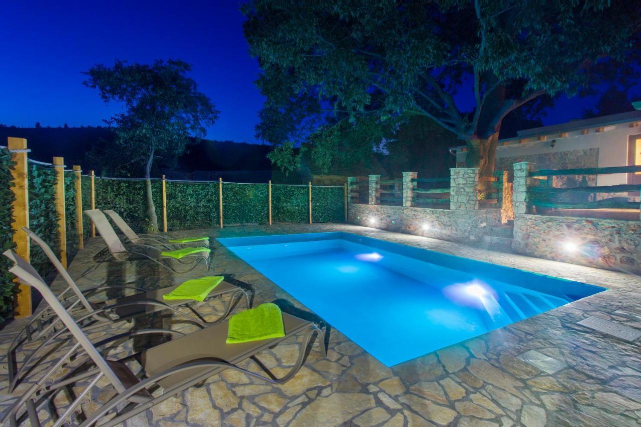 Luxury House Ivan With 4 Bedrooms Divojevici Esterno foto